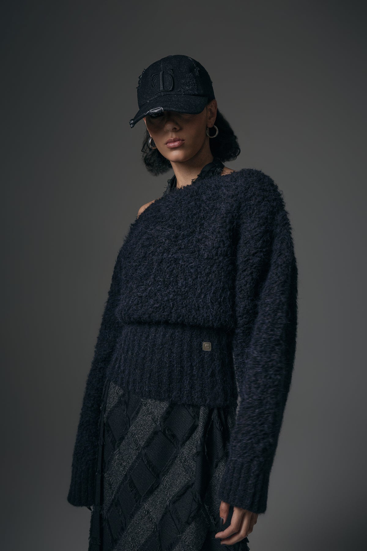 Treemingbird Alpaca Boucle Open Shoulder Knit Black