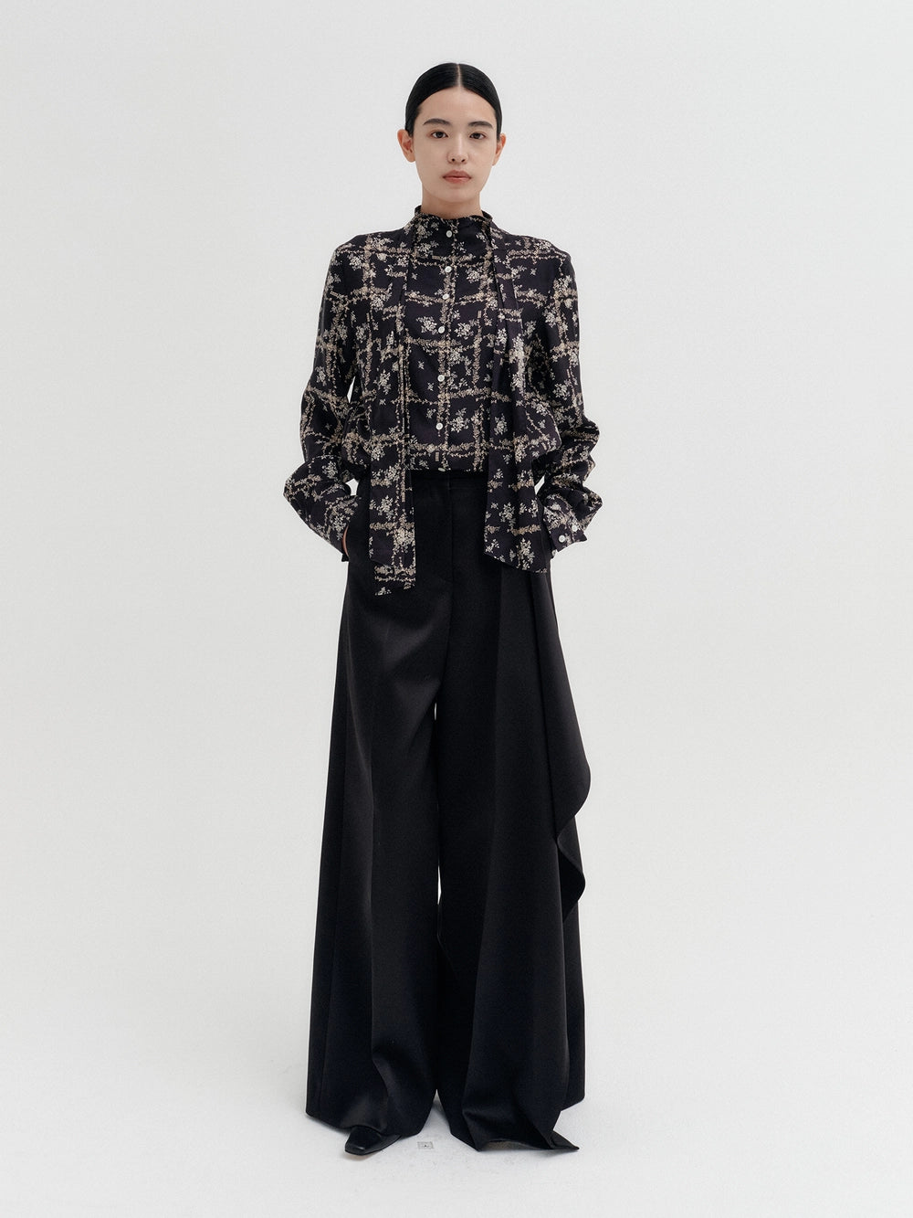 EENK Front Drape Layered Pants - Black