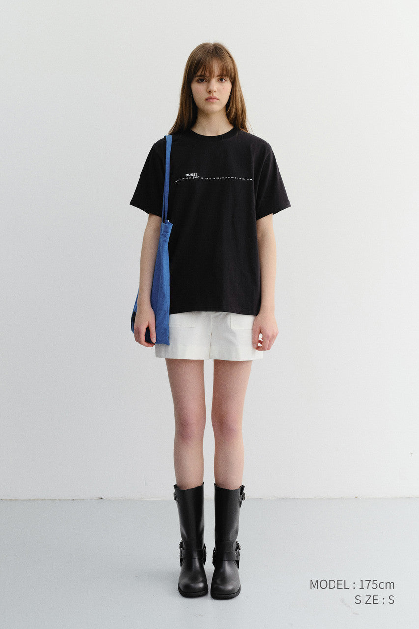 Dunst Unisex Minimal Lettering T-Shirt Black