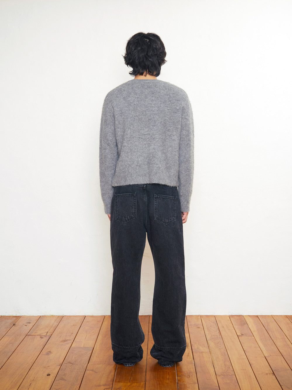 Low Classic Semi Wide-Leg Jeans Black