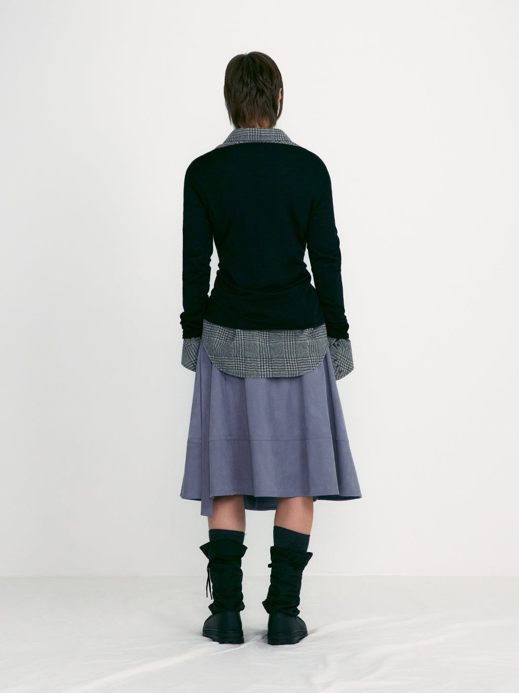 [low_classic] U Neck Knitted Top
Black