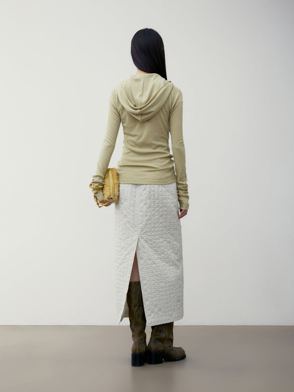 [low_classic] GRID WRINKLE H-LINE SKIRT
CREAM