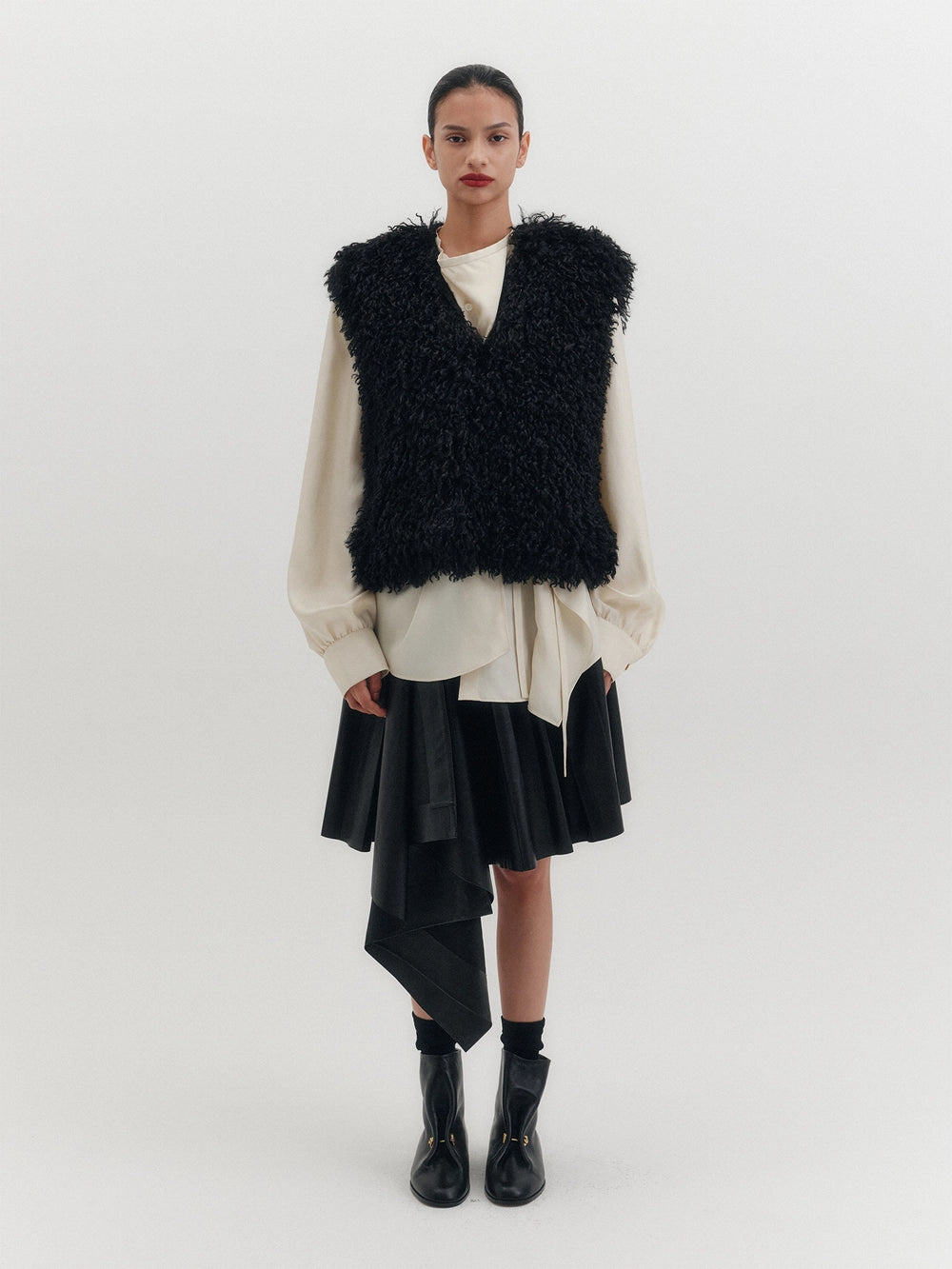 EENK Soft Fox Fur Vest - Black