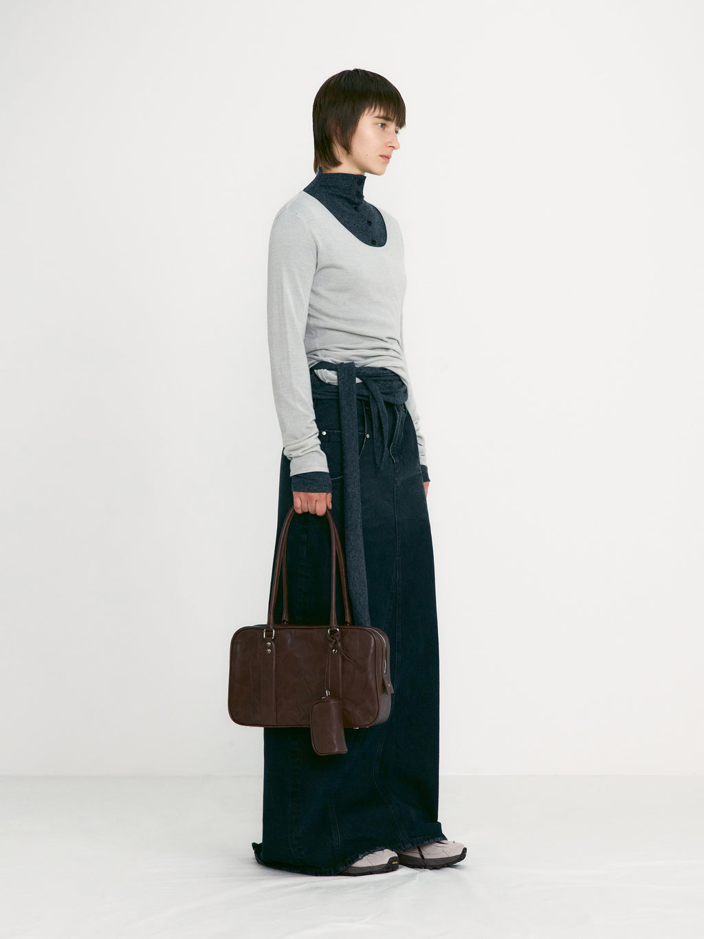 [low_classic] Button Up Wrap T-Shirt
Melange Grey