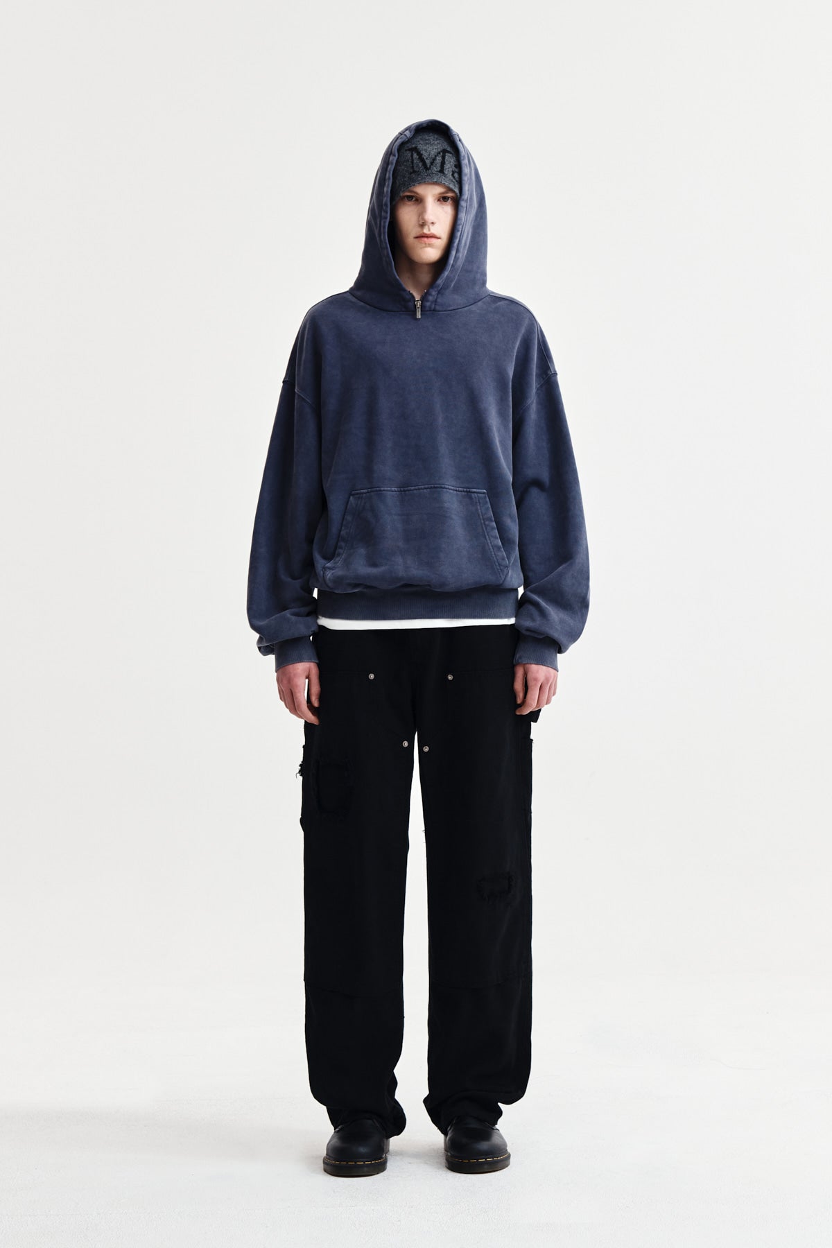 [matinkim] DISTRESSED DOUBLE KNEE WORK PANTS FOR MEN IN BLACK