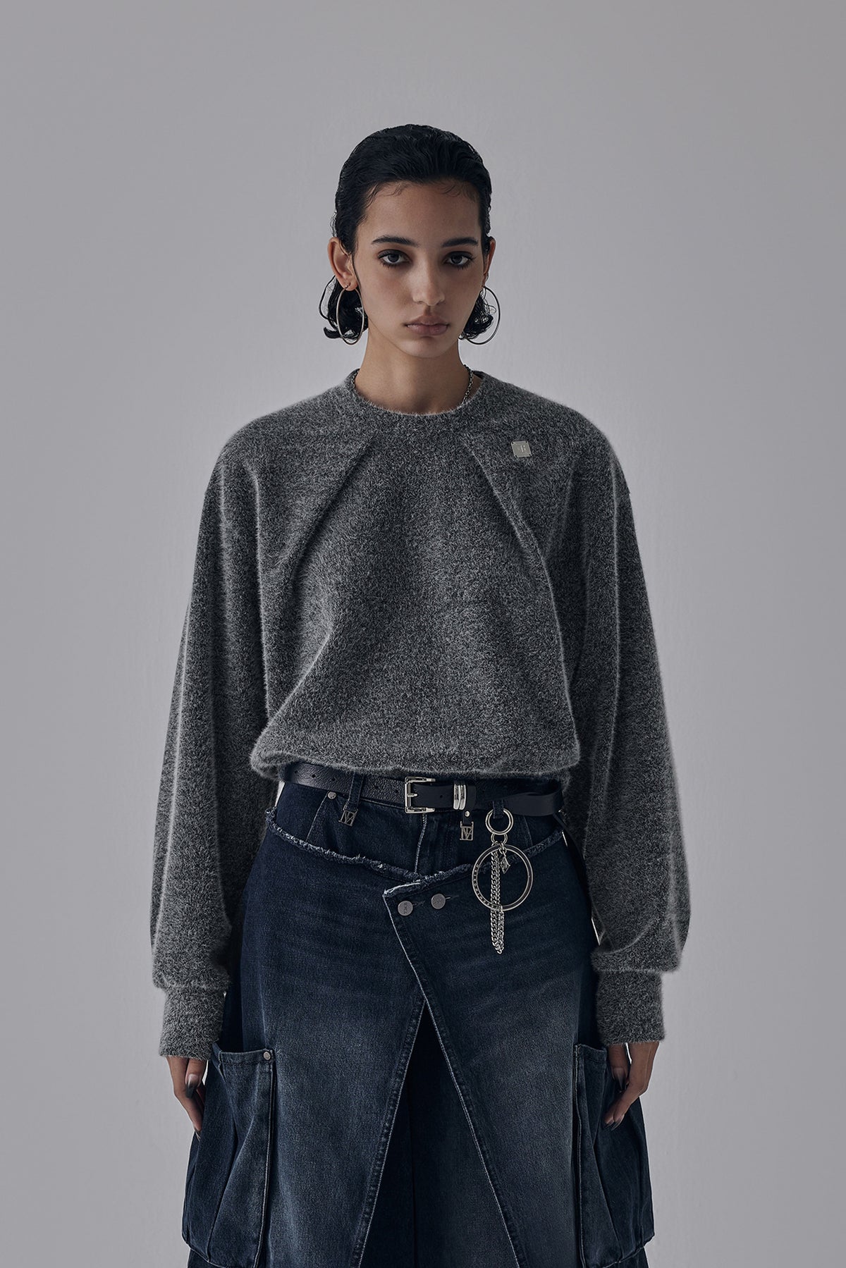 Treemingbird Hairy Pin Tuck Sweat Shirt Charcoal