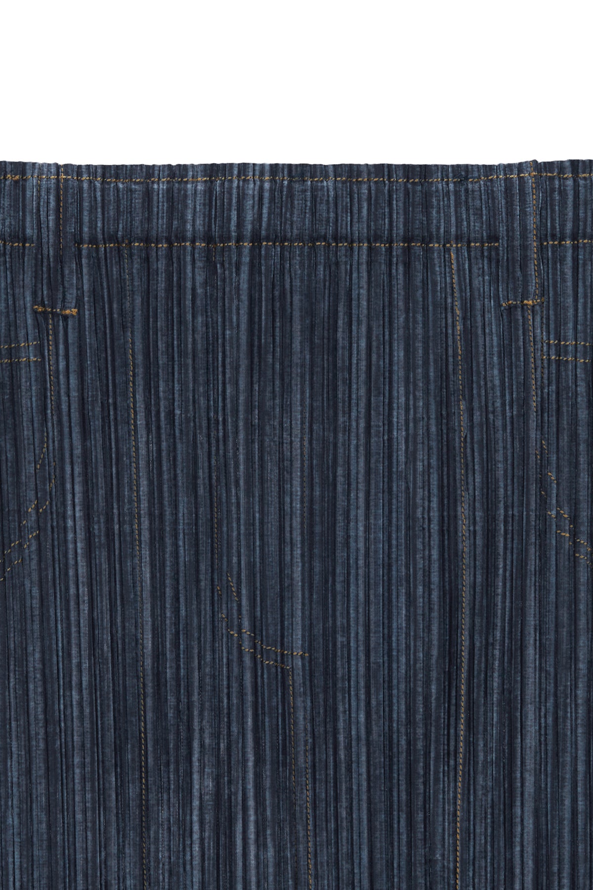 [matinkim] PLEATS STITCH LAYERED SKIRT IN NAVY