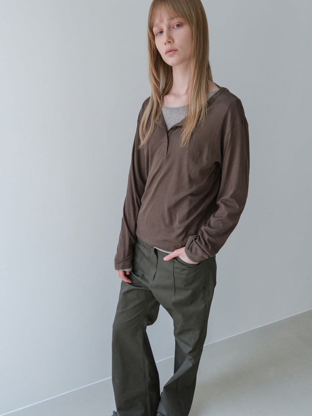 Low Classic Cotton Pin Tuck Bootcut Pants Khaki Brown