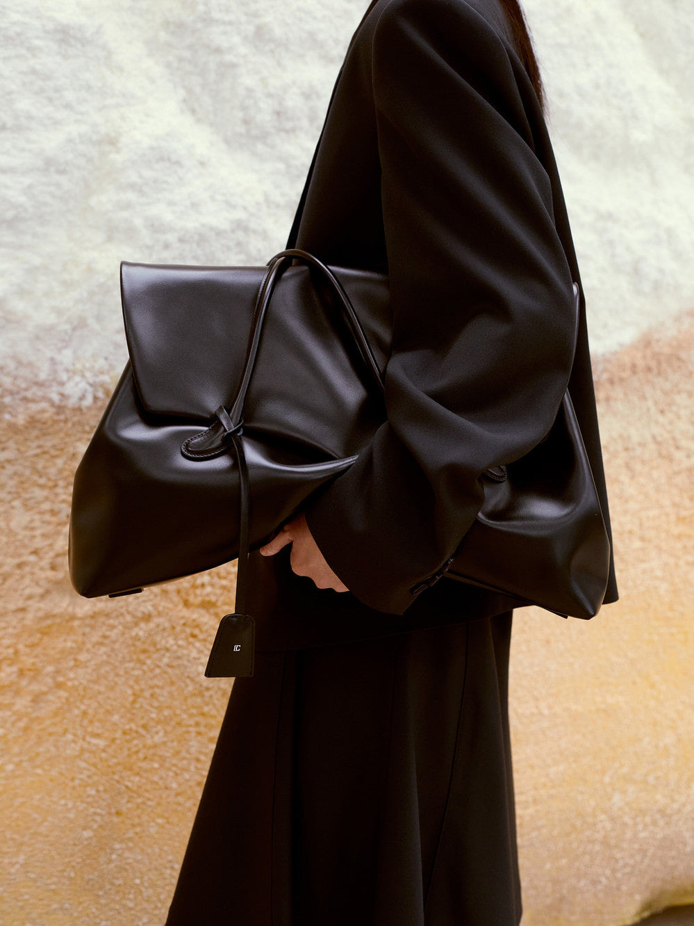 Low Classic Haricot Flap Bag Black