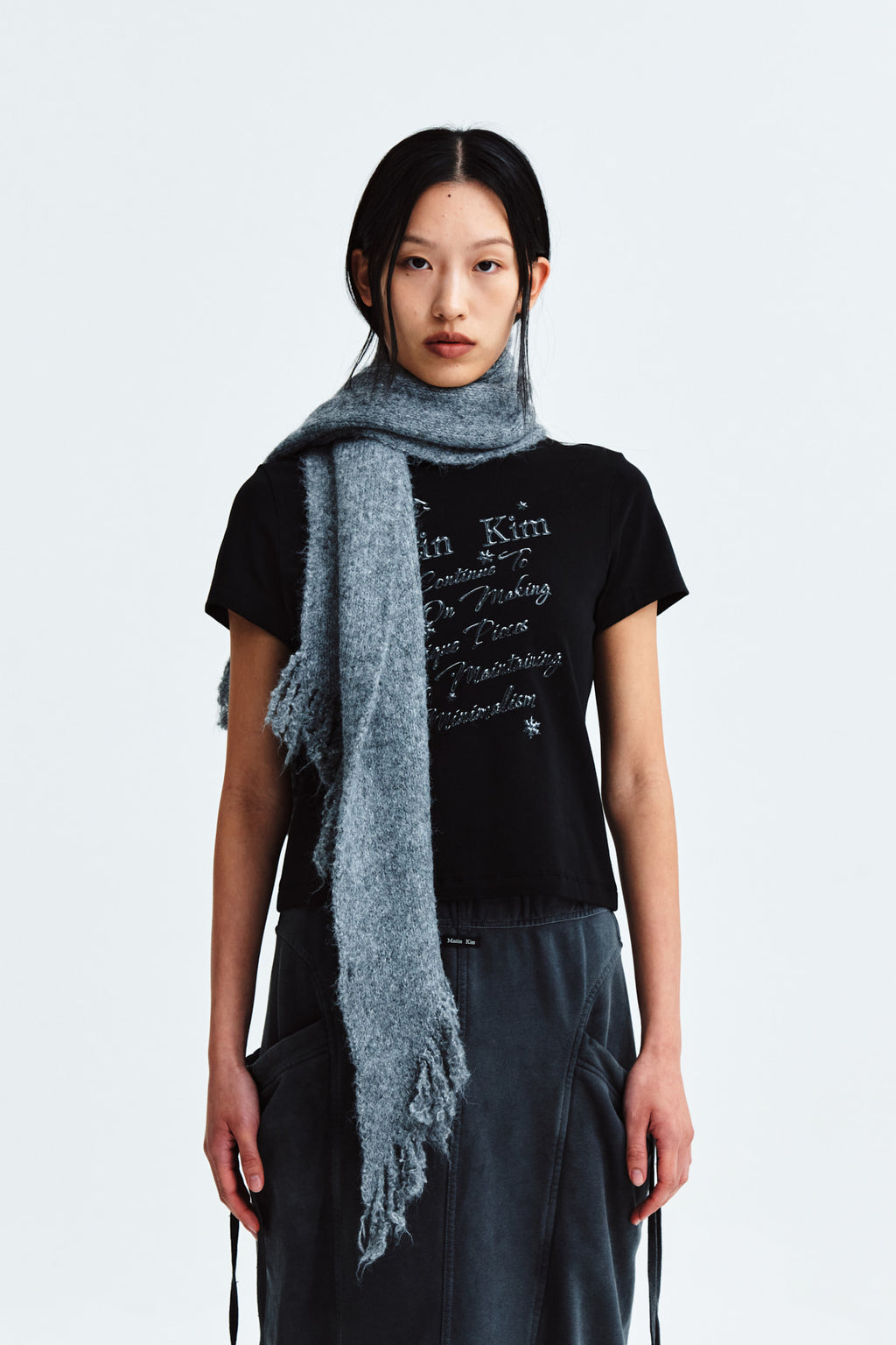 [matinkim] GLOW PRINTING CROP TOP IN BLACK