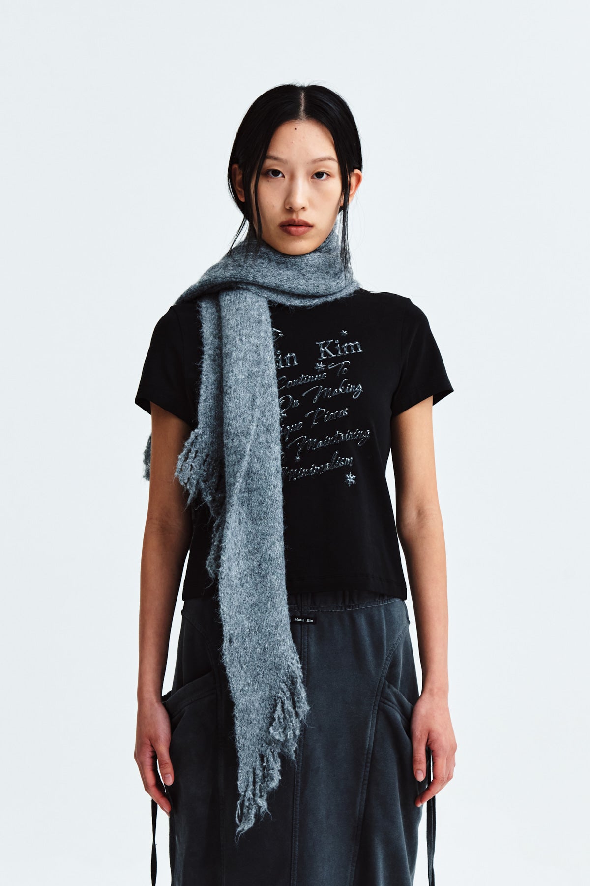 [matinkim] GLOW PRINTING CROP TOP IN BLACK