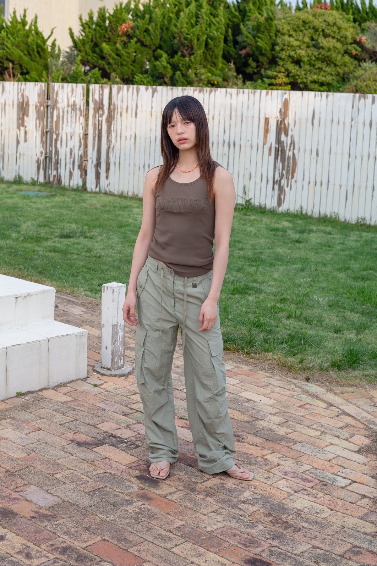 [matinkim] LOGO APPLIQUE SLIM TANK TOP IN KHAKI