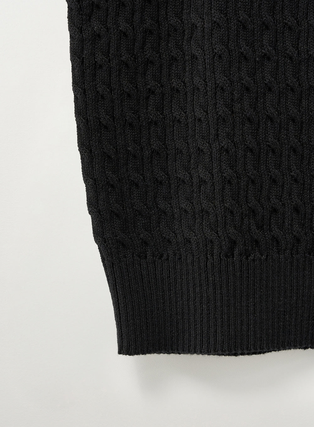 [satur] (W) Cable Knit Camisole - Black