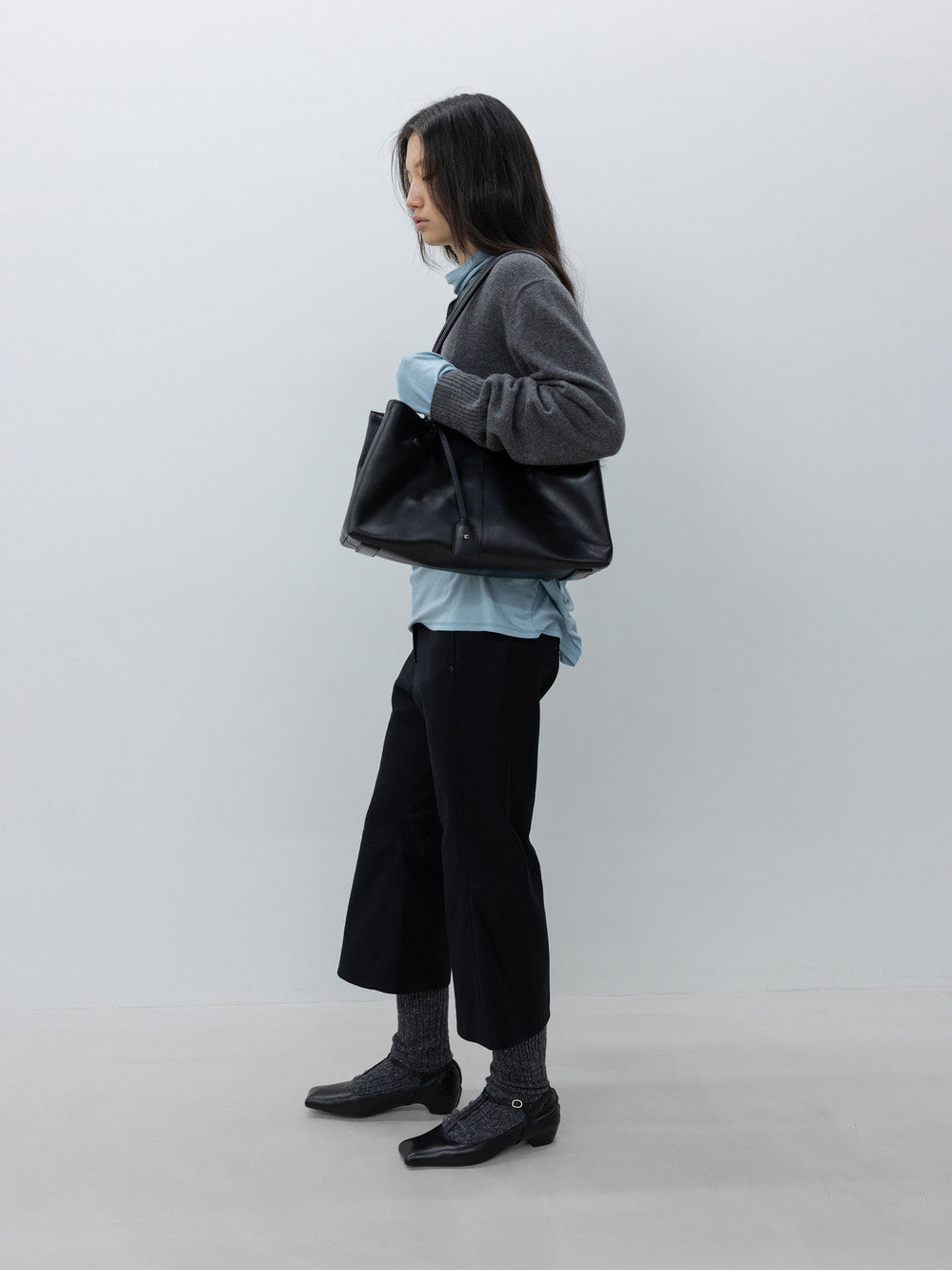 Low Classic Cotton Capri Pants Black