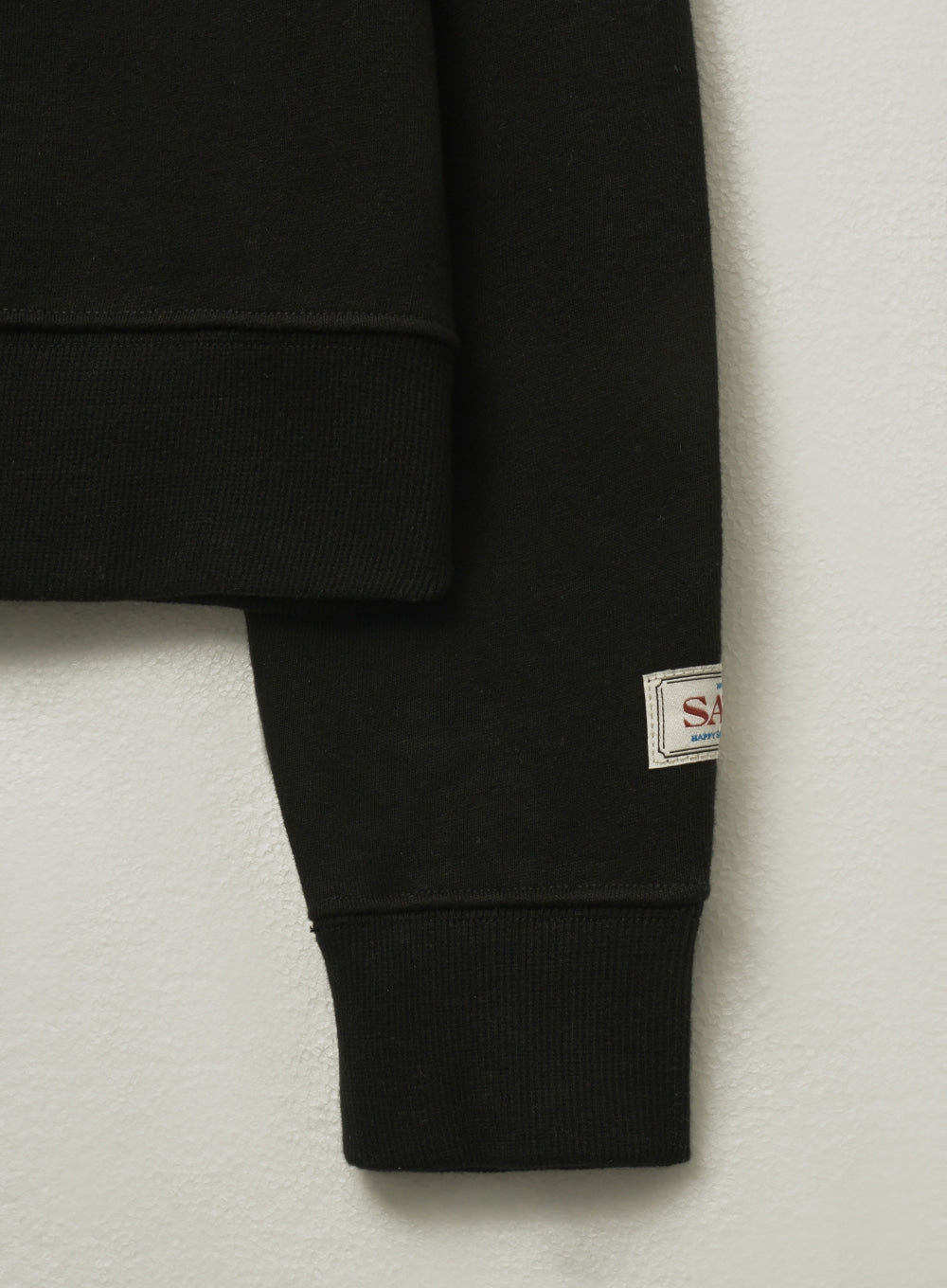 [satur] (W) Apero Volume Sleeve Crop Sweatshirt - Black