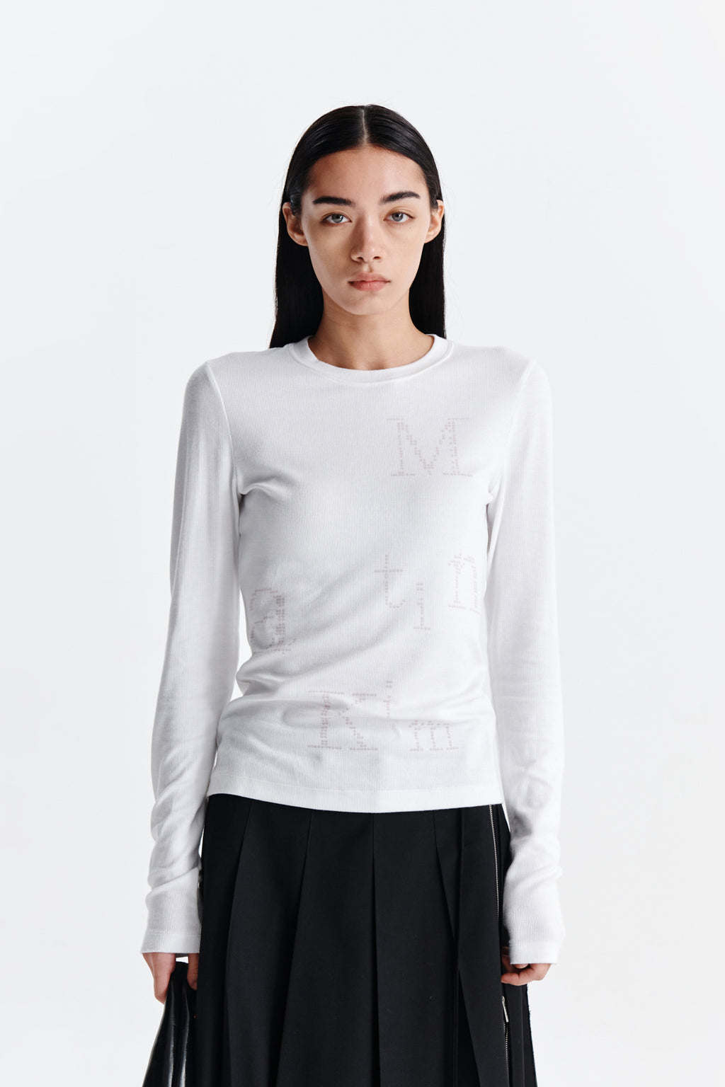 [matinkim] DOT GRAPHIC LOGO LETTERING TOP IN WHITE