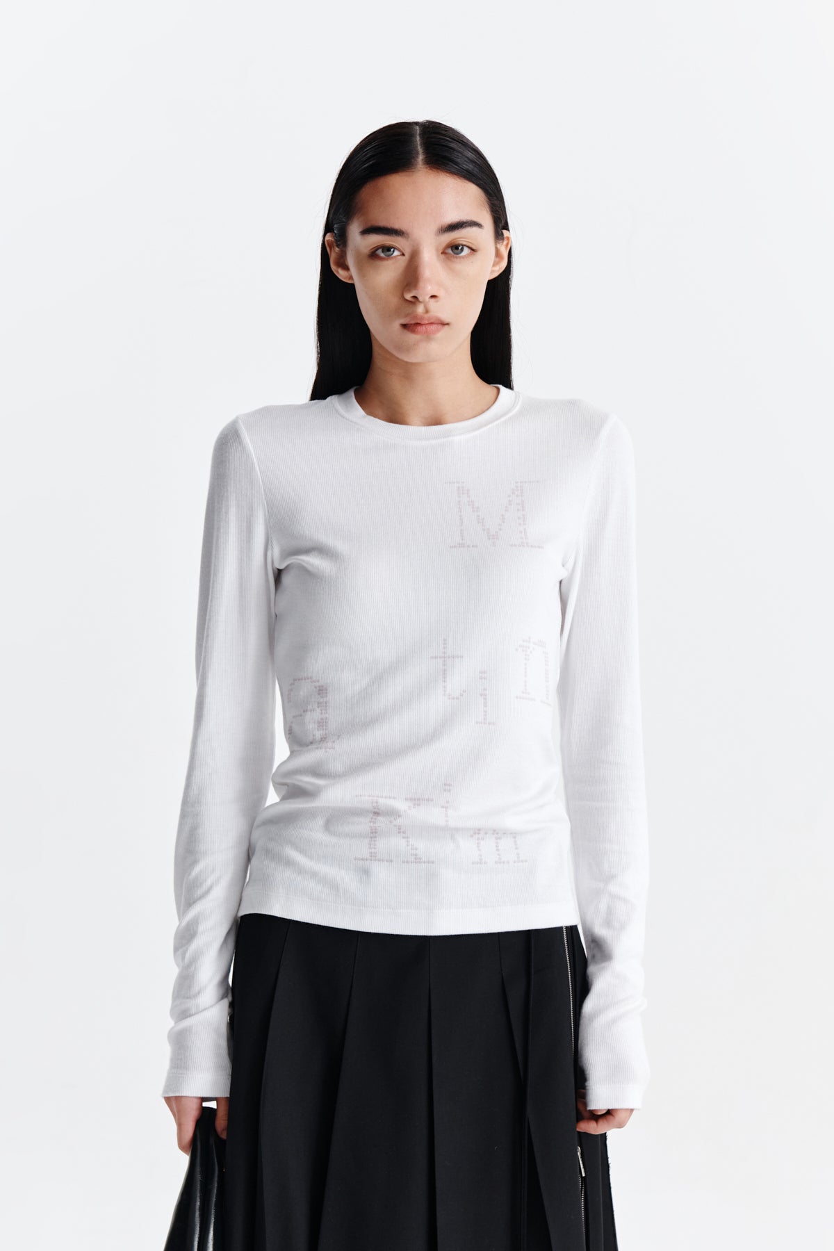 [matinkim] DOT GRAPHIC LOGO LETTERING TOP IN WHITE