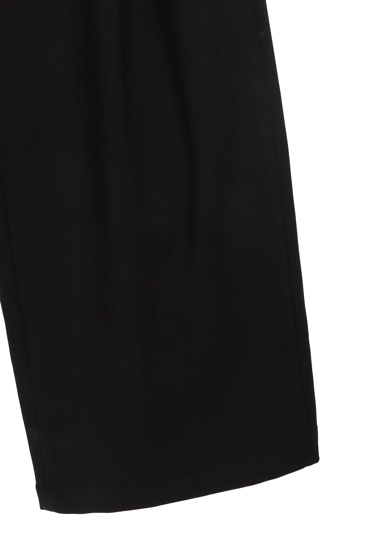 [matinkim] TUCK POCKET POINT WIDE PANTS IN BLACK