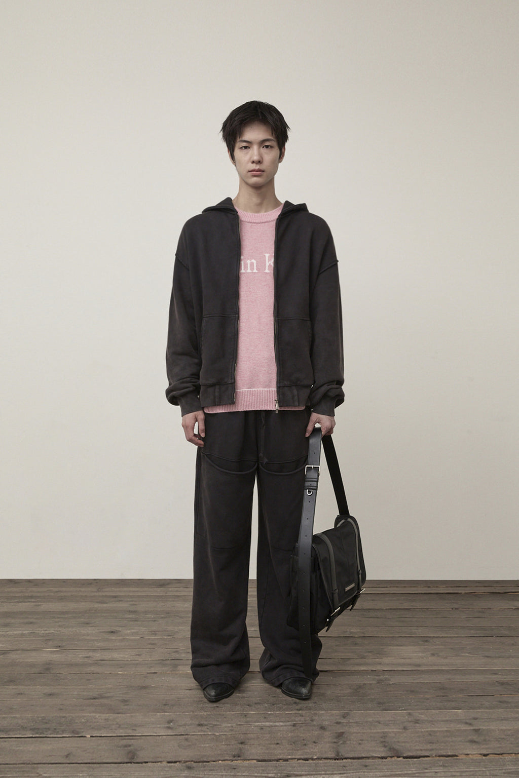 [matinkim] CUT OUT WASHED SWEATPANTS FOR MEN IN CHARCOAL