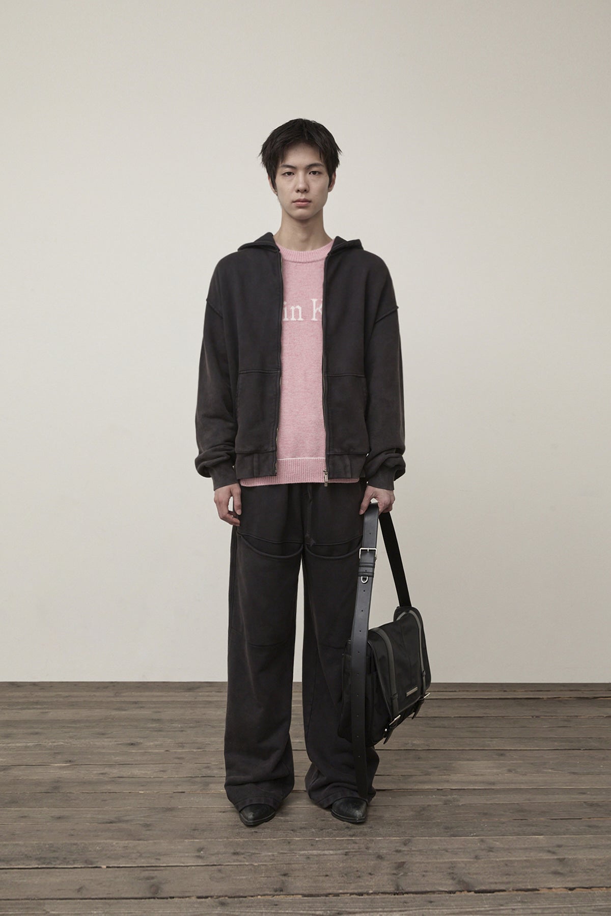 [matinkim] CUT OUT WASHED SWEATPANTS FOR MEN IN CHARCOAL
