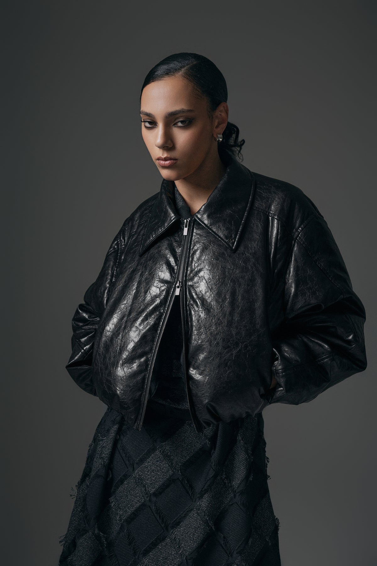 Treemingbird Glossy Leather Short Padding Jumper Black