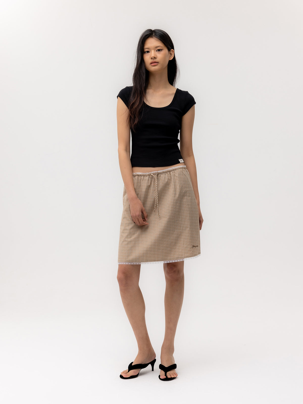 GLOWNY G Deep Scoop Tee (Black)