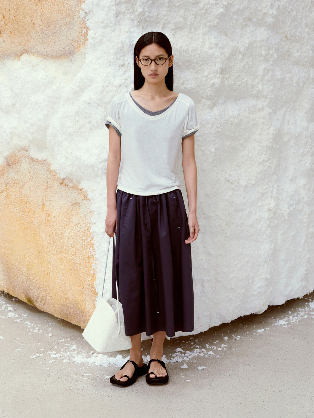 [Low Classic] Deep V-Neck T-Shirt_Ivory