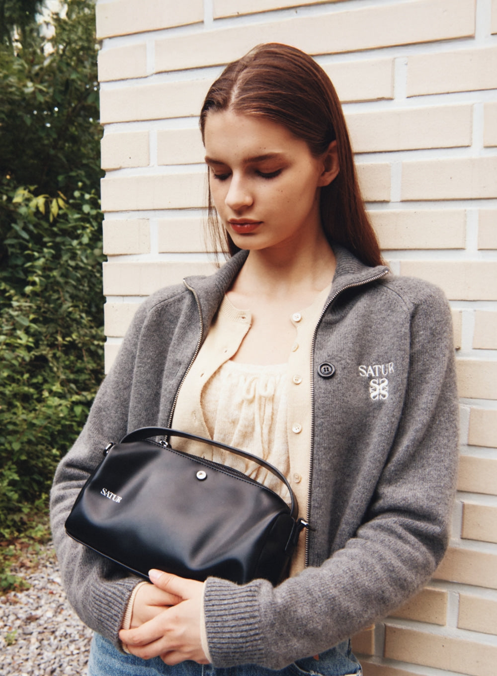 [satur] (W) Signature Logo Knit Zip-up - Deep Gray