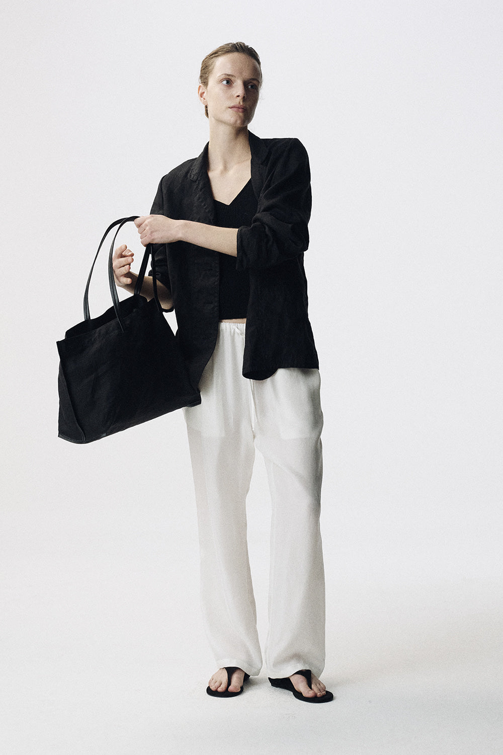 Nothing Written Biscuit shoulder bag (Black)