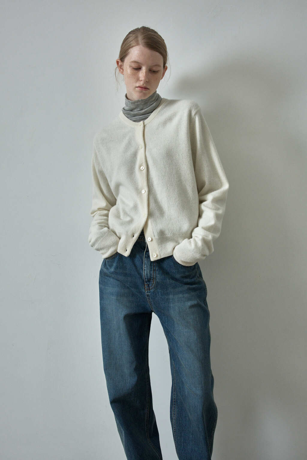 Facade Pattern Cashmere Essential Cardigan ivory