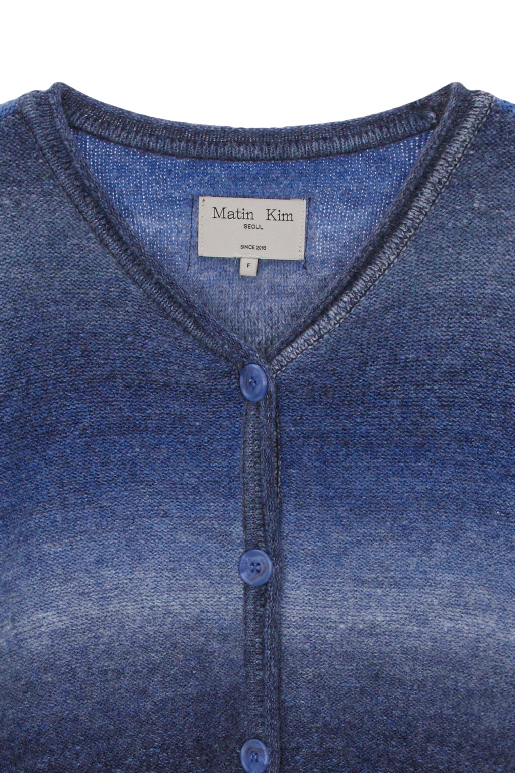 [matinkim] COZY GRADATION CARDIGAN IN NAVY