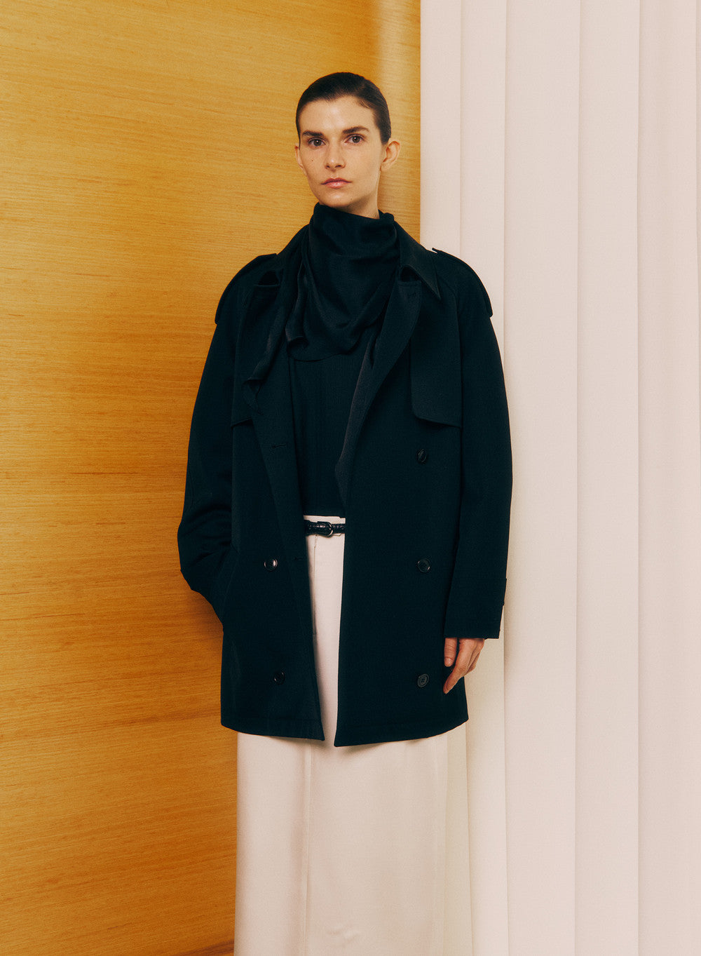 Kindersalmon Lien Half Trench Coat Black