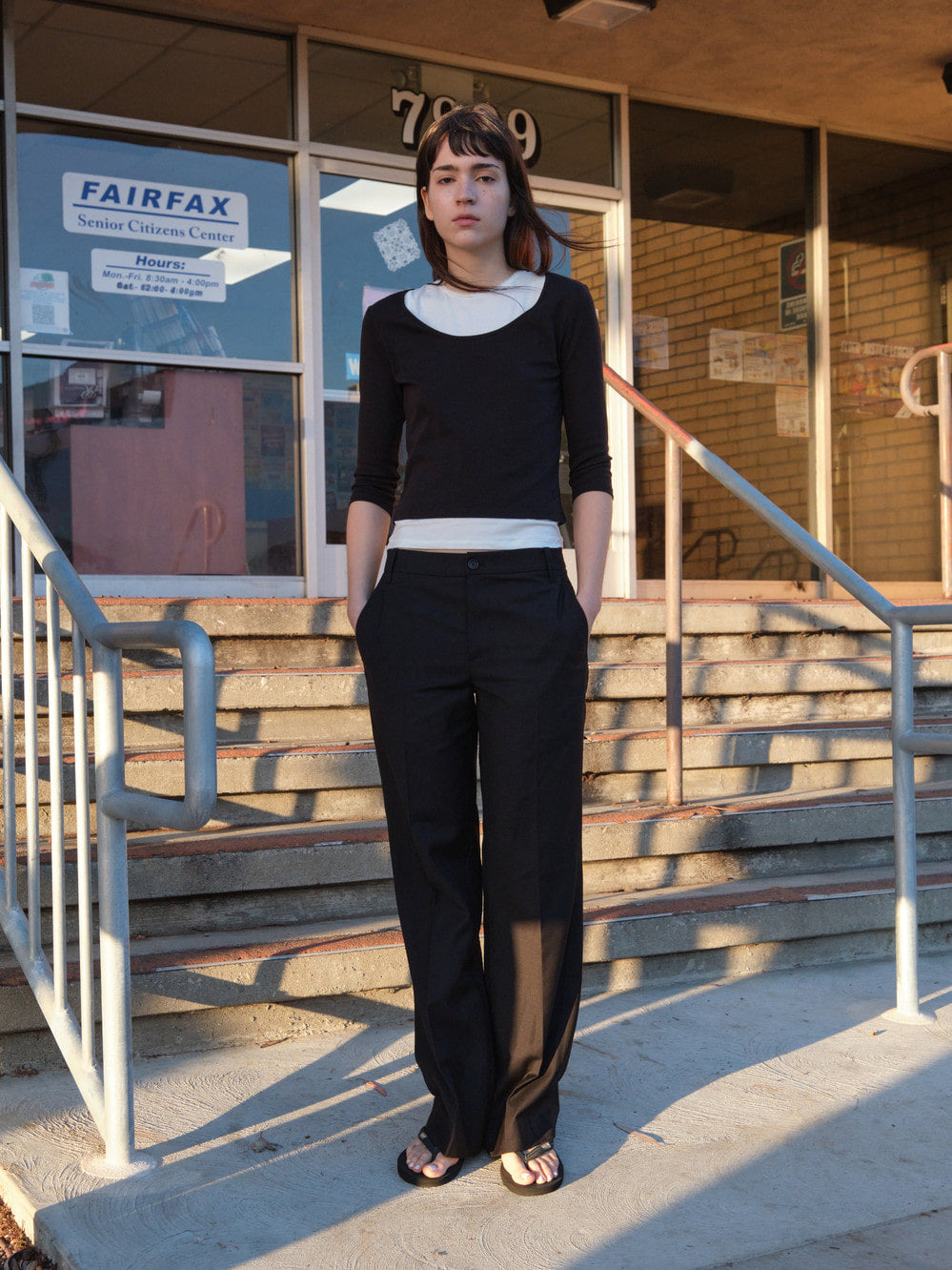 [Low Classic] Low Rise Straight-Fit Slacks_Black