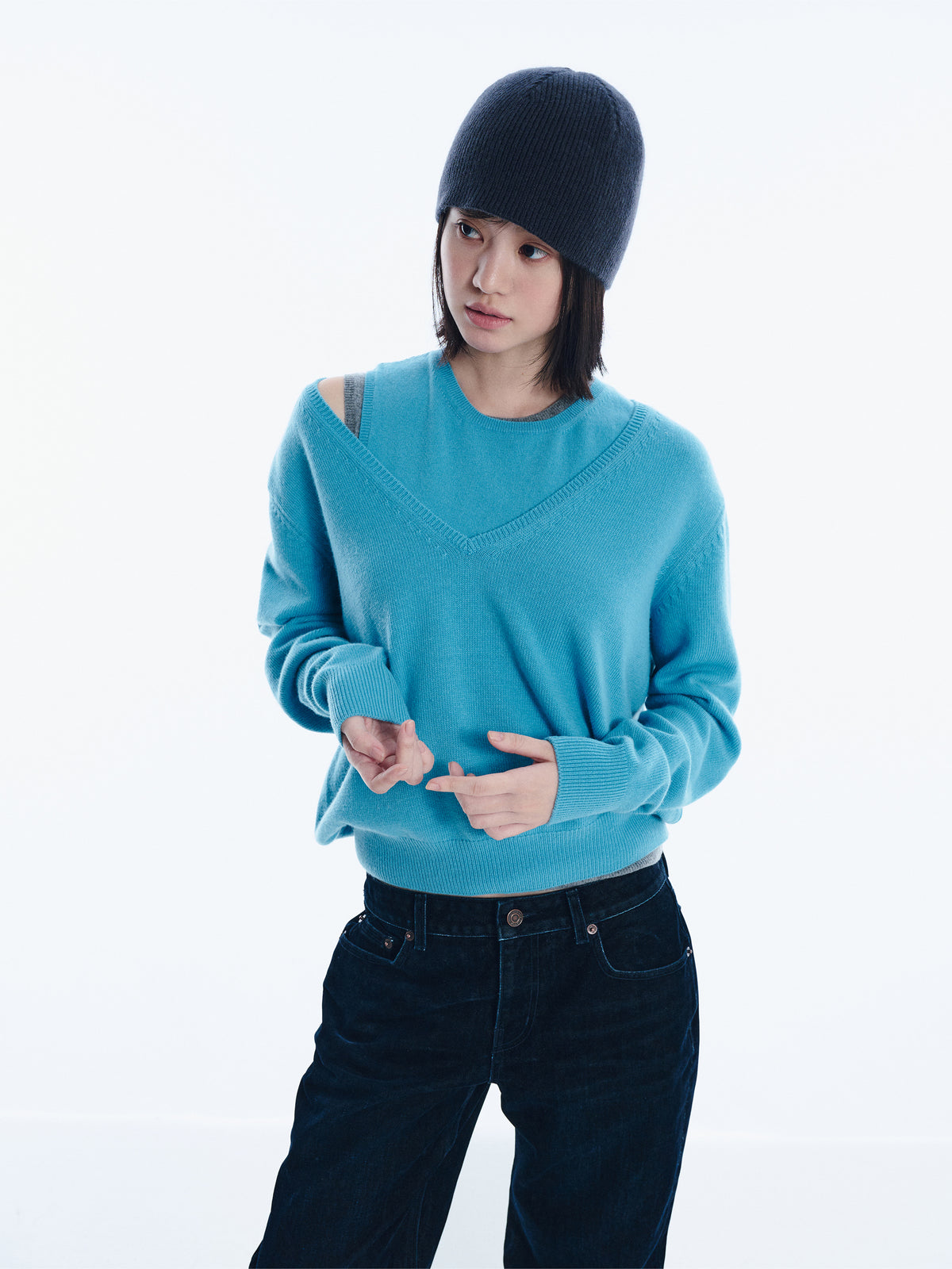 Low Classic Wool Cash Blend V-Neck Sweater Mint Blue