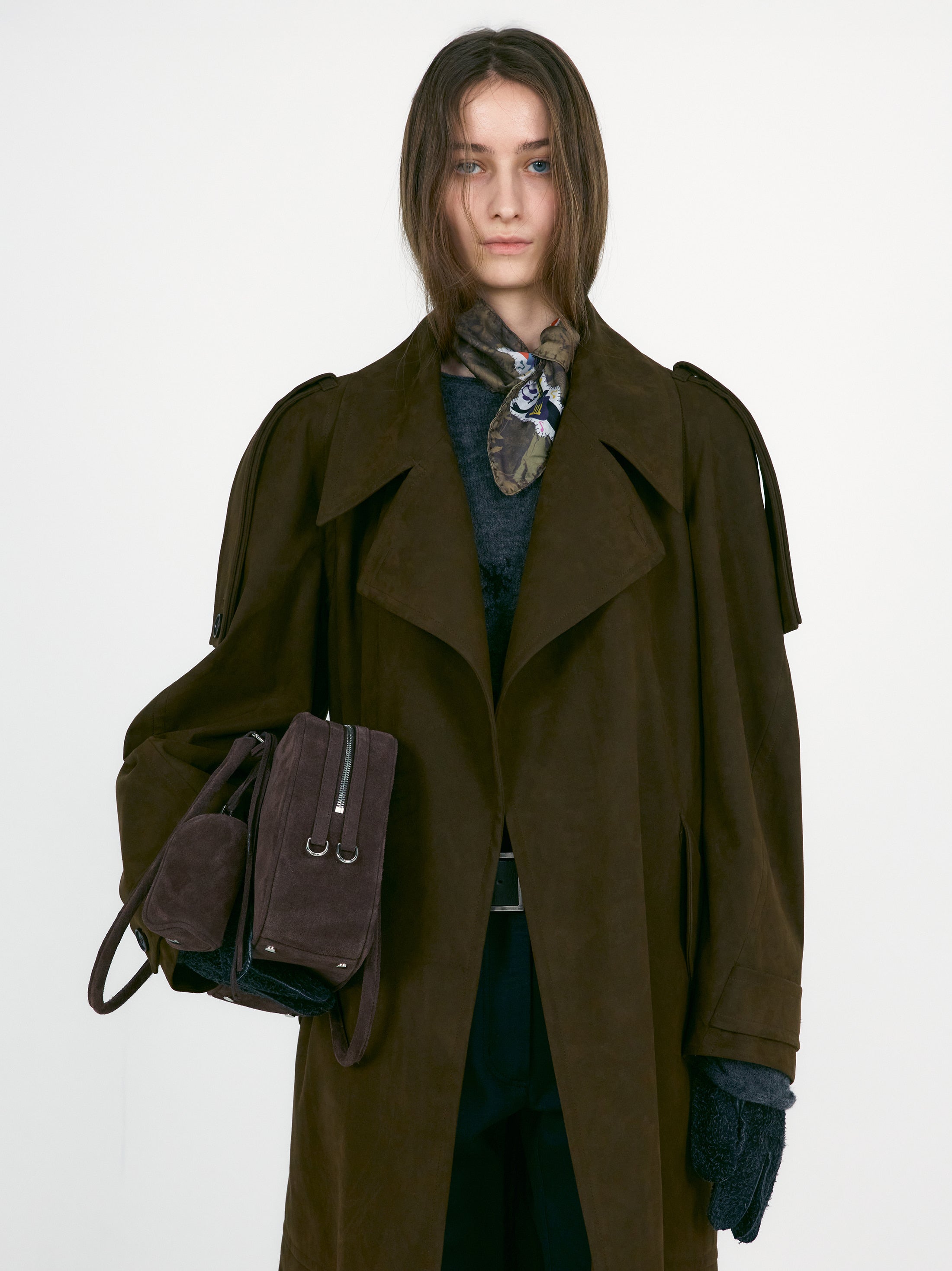 [low_classic] Suede Belted Trench Coat
Khaki Brown