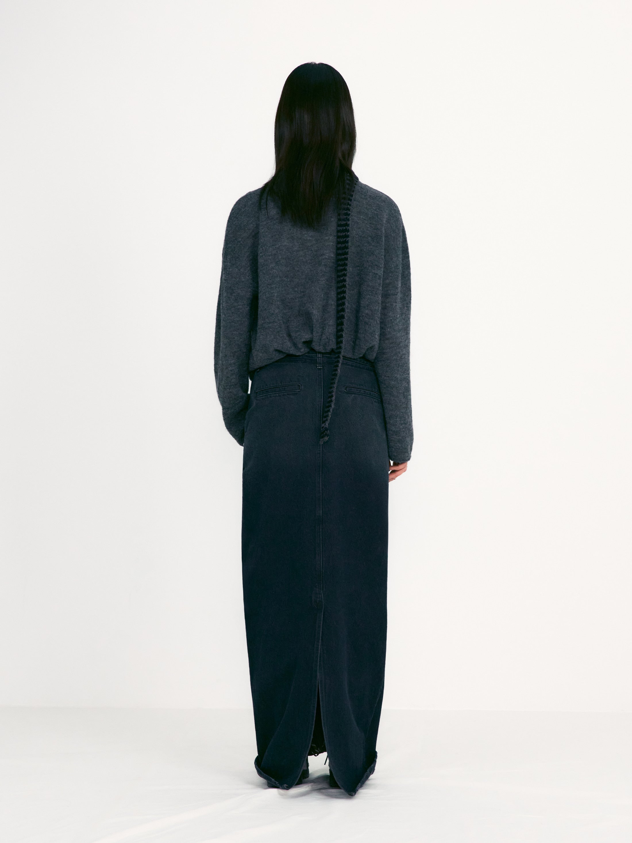 [low_classic] Denim Maxi Skirt
Mahogany Blue