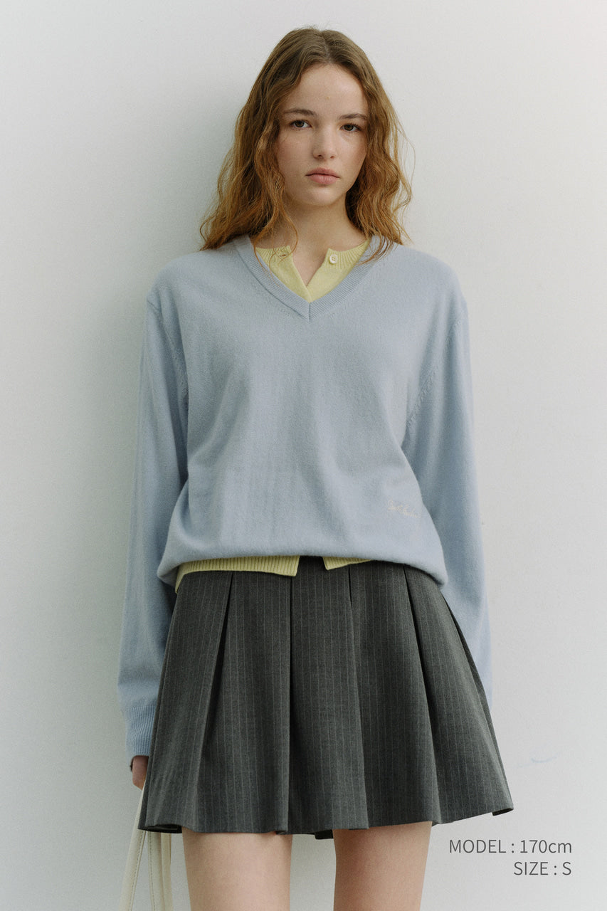 Dunst Unisex Soft V-Neck Sweater Soft Blue