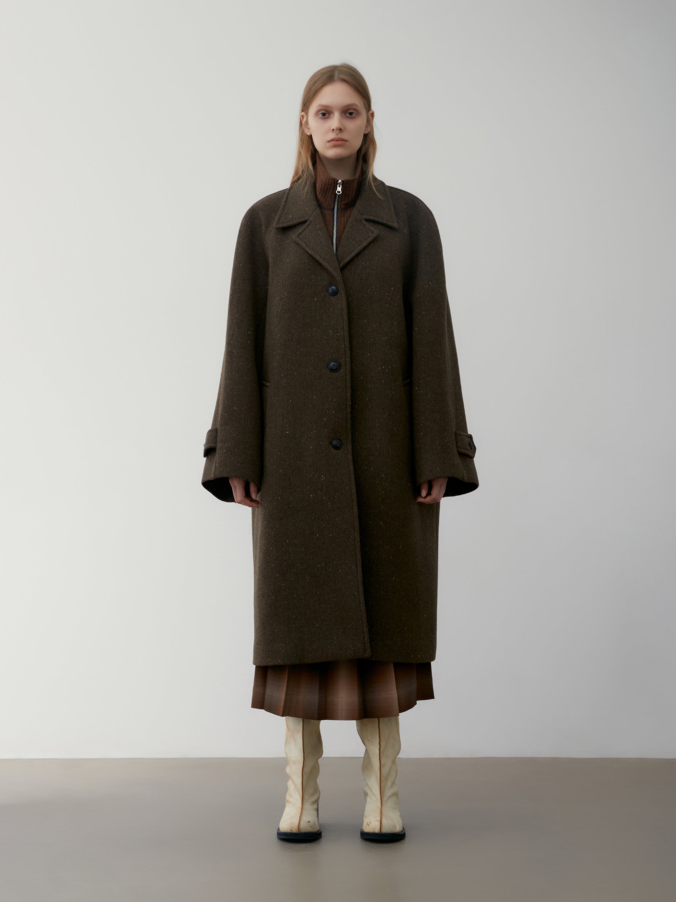 [low_classic] CASHMERE RAGLAN SLEEVE COAT
KHAKI