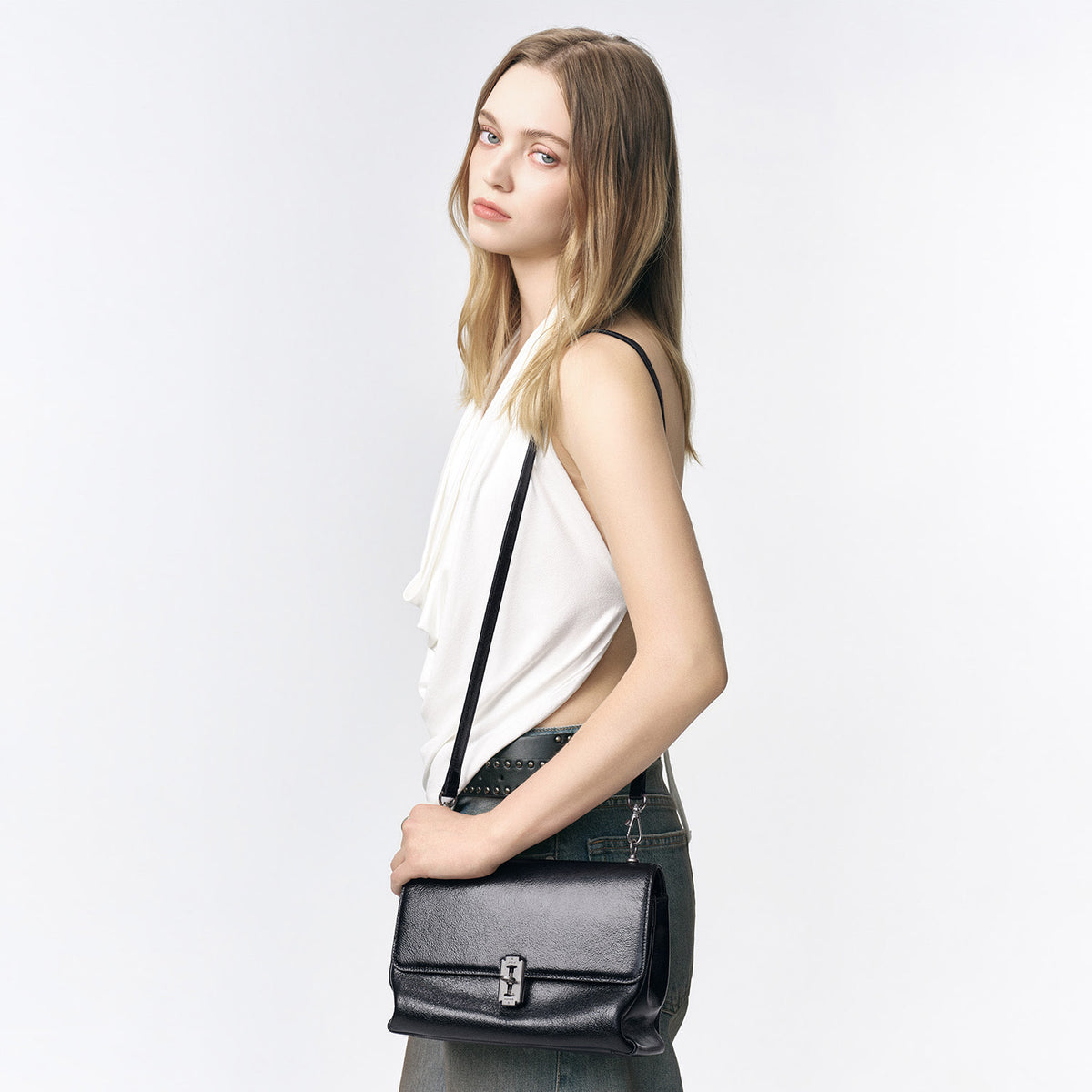 Vunque Baguette Shoulder S Black