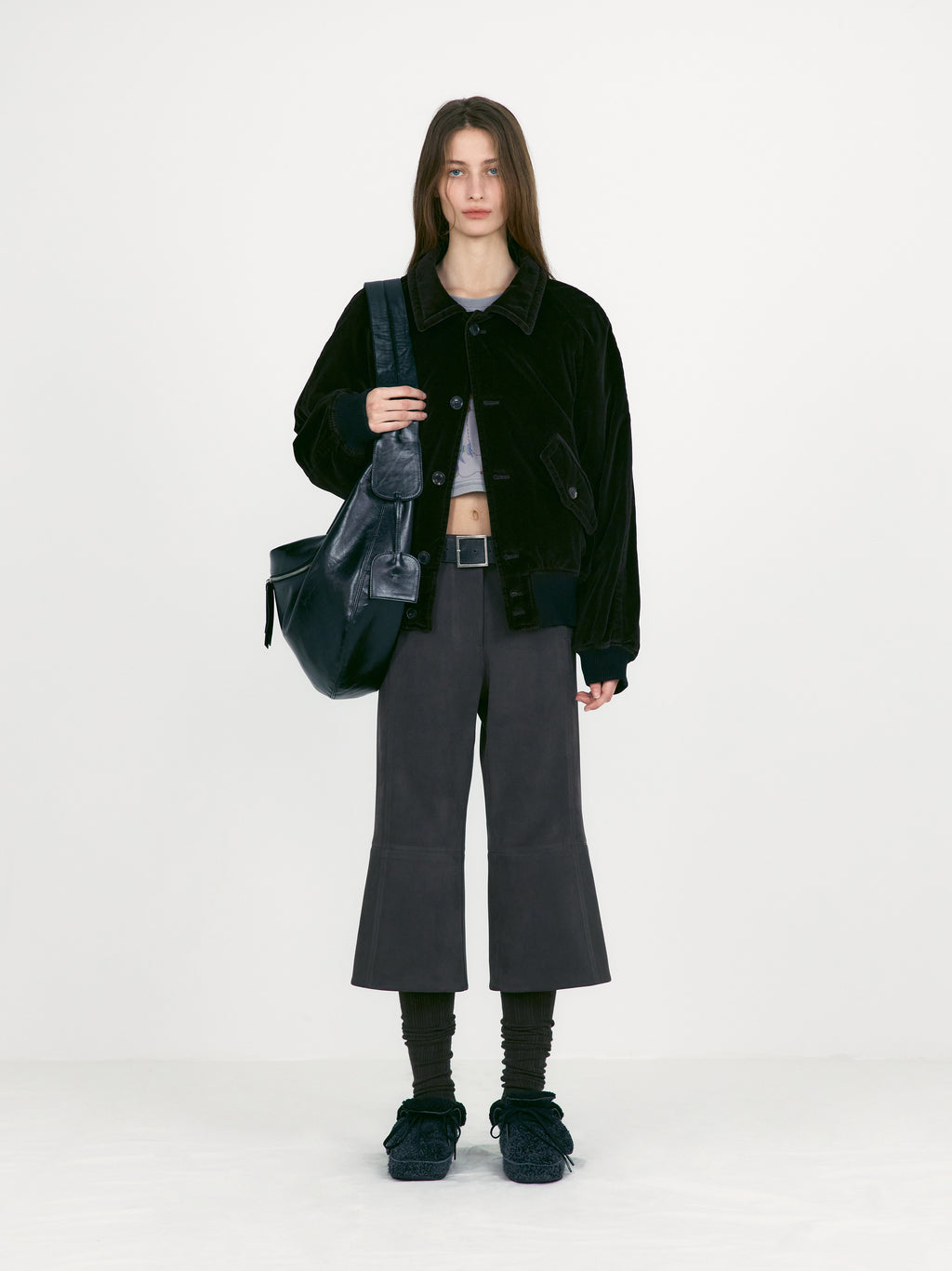 [low_classic] Suede Capri Pants
Brown