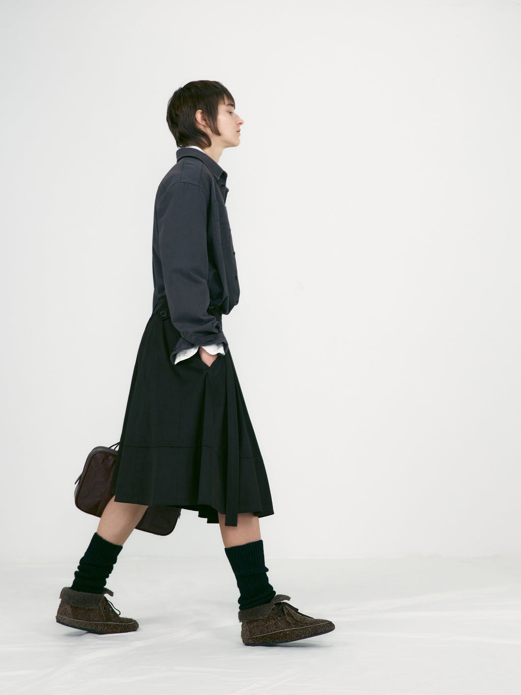 [low_classic] Flared Hem Leg Warmer
Black