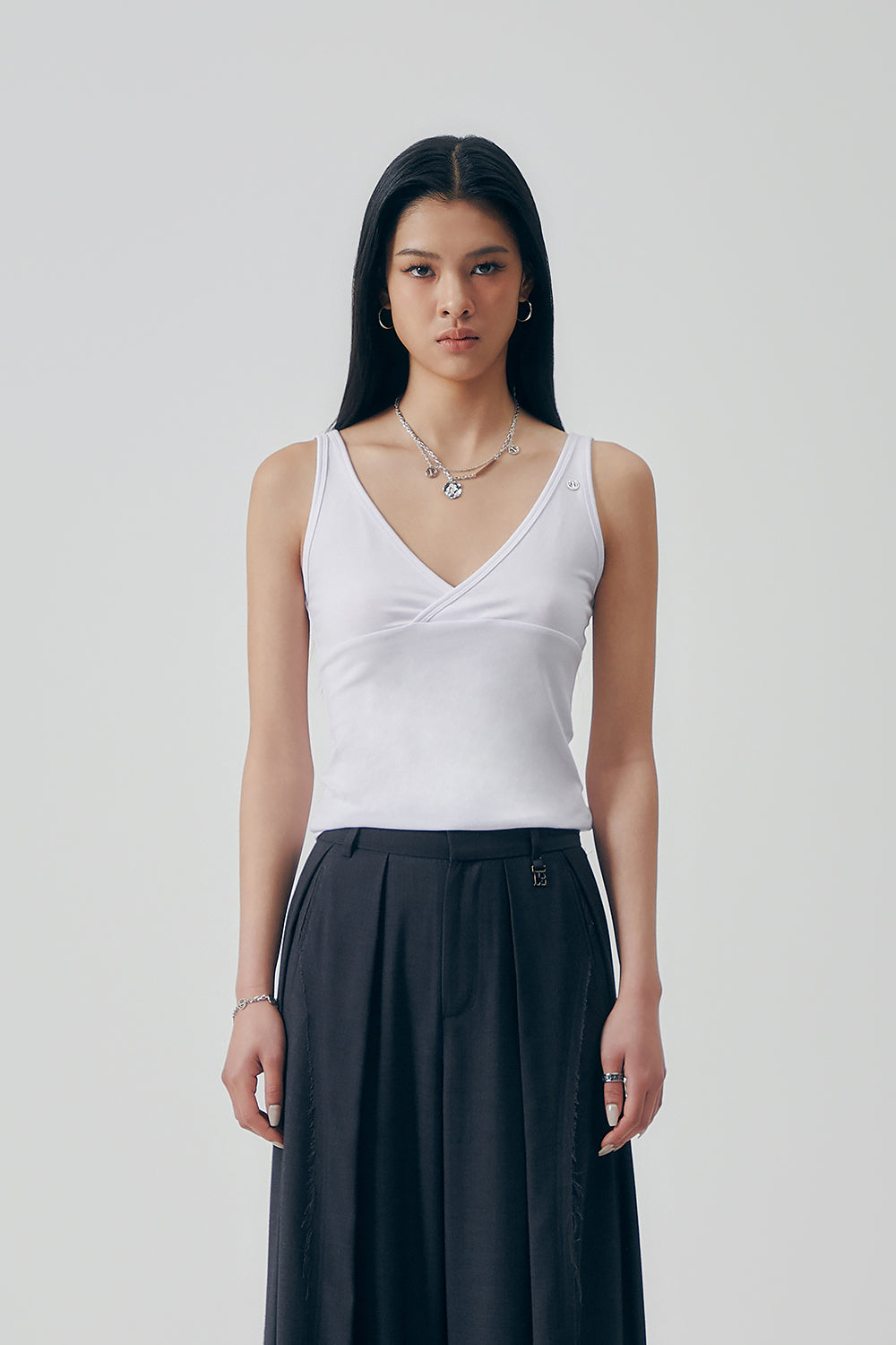 Treemingbird Basic V-Neck Wrap Sleeveless White