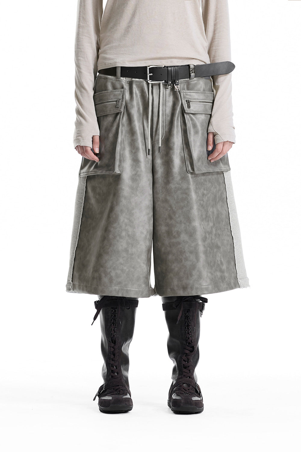 Treemingbird Leather-Panelled Cargo Bermuda Pants Gray