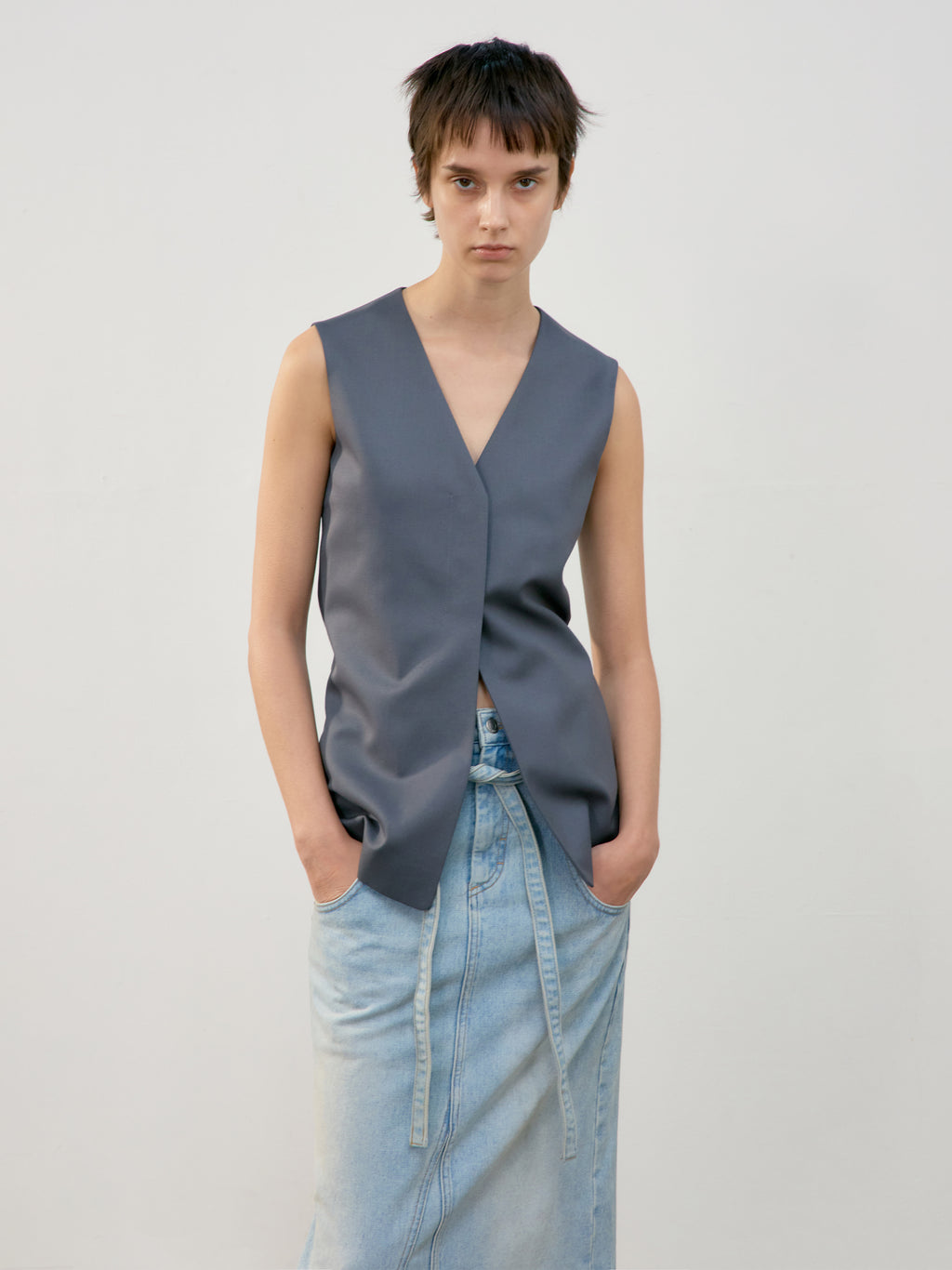 Low Classic Waist Point Wool Vest Grey