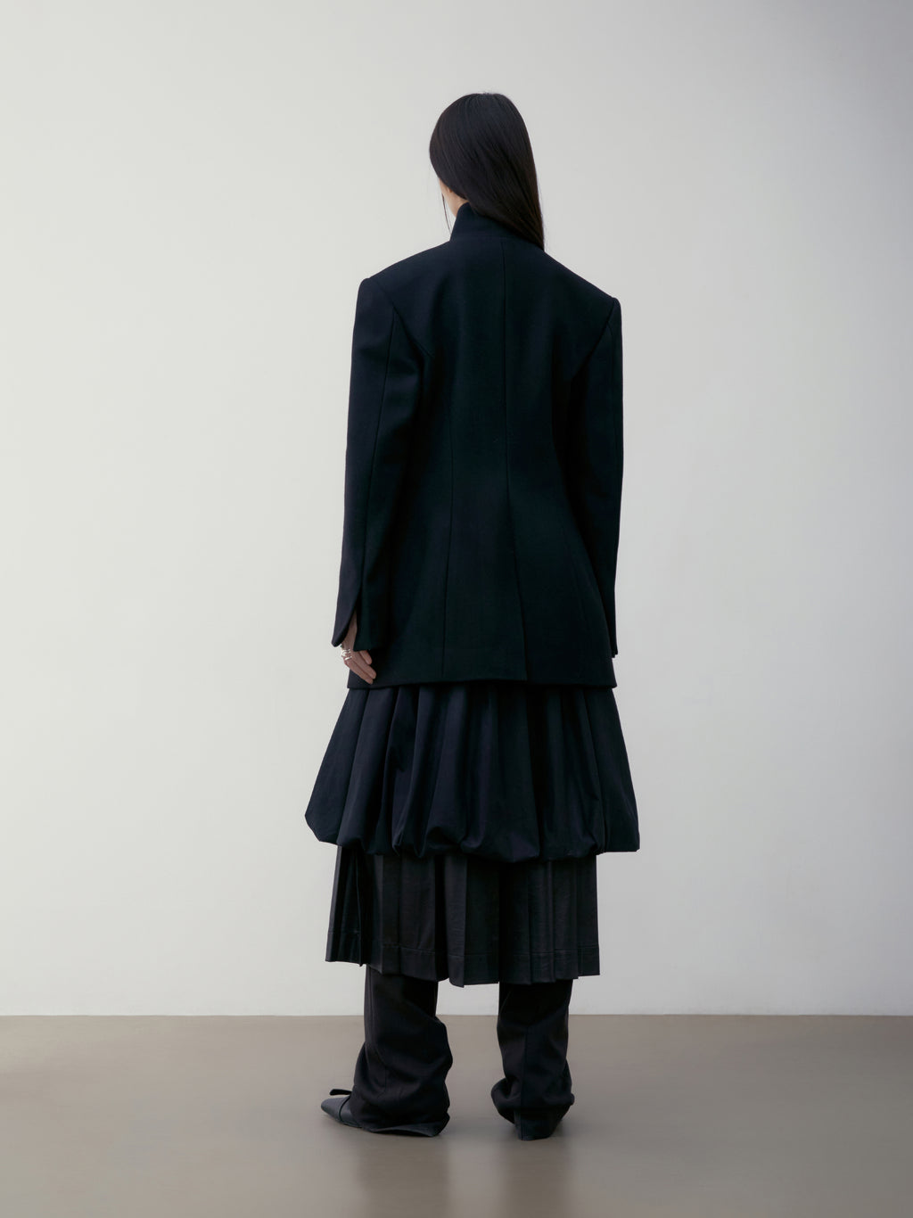 [low_classic] SLIM FIT WOOL COAT
BLACK