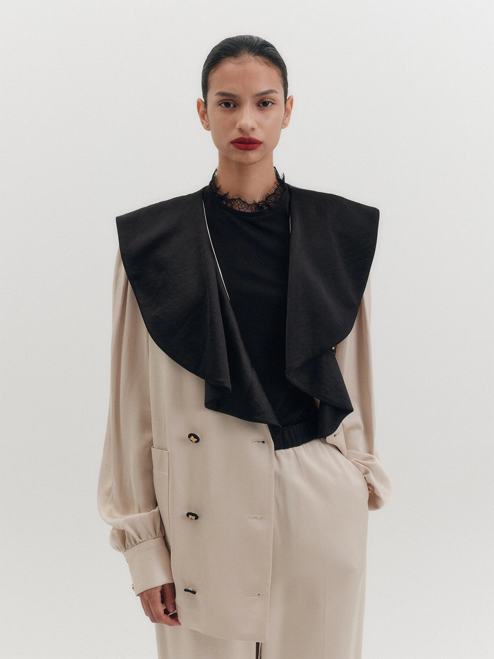 EENK Fluid Collar Blouse - Cream