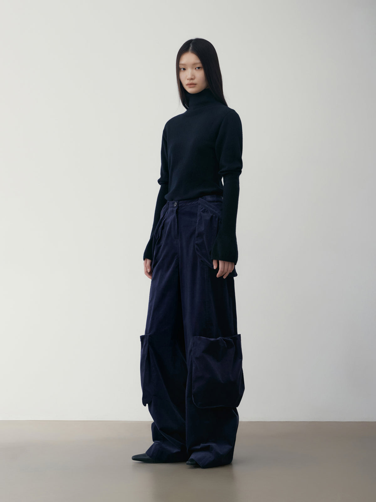 Low Classic Corduroy Bubble Pocket Pants Navy