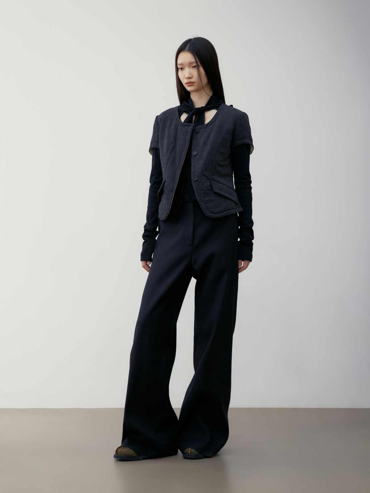 Low Classic Wide Wool Trouser Black