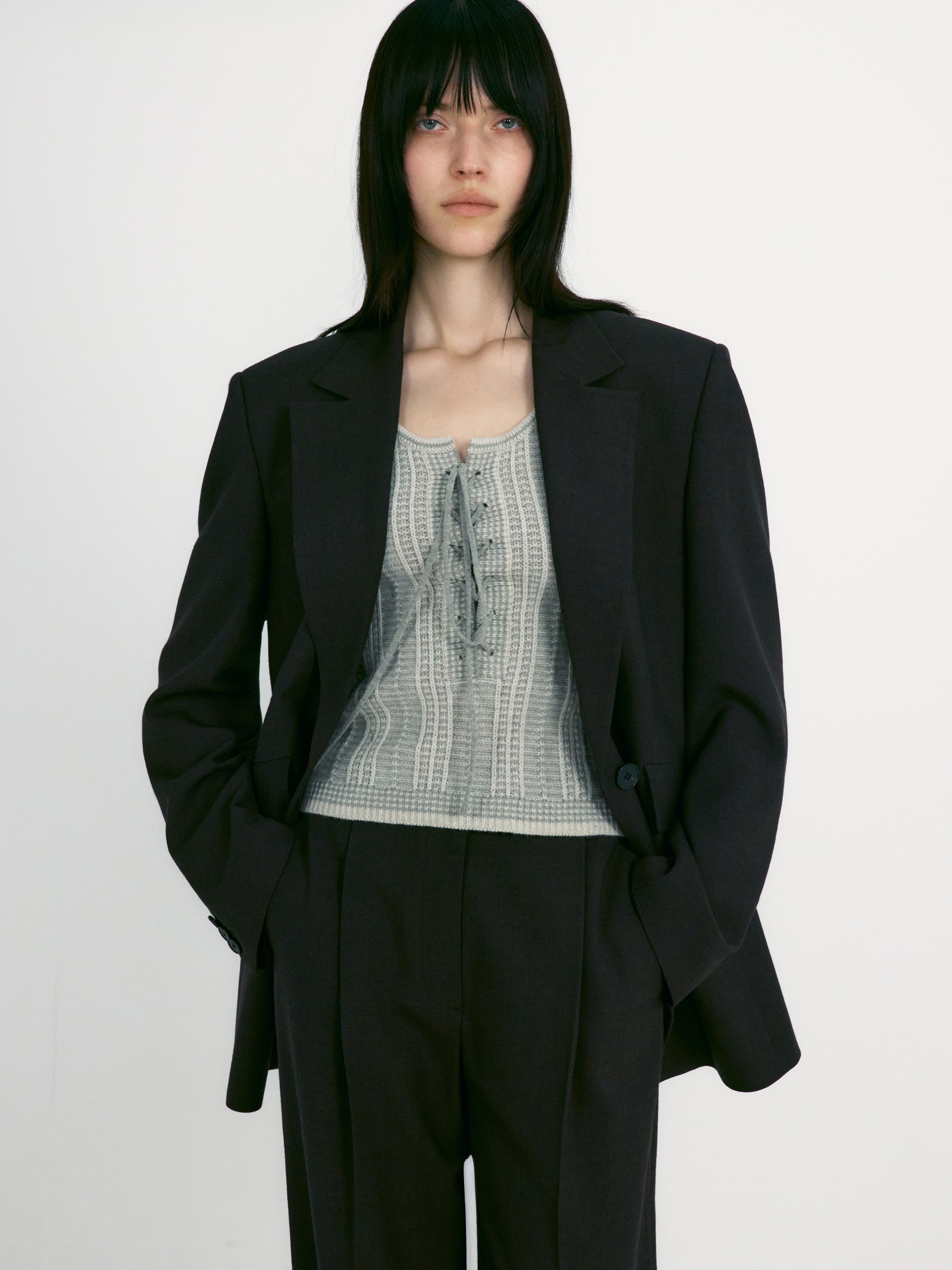 [low_classic] Belted Point Trousers
Melange Brown