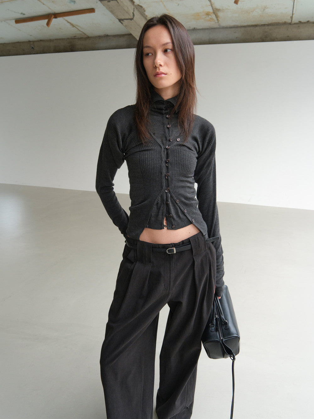 Low Classic Washed Cotton Wide Two-Tuck Pants Black